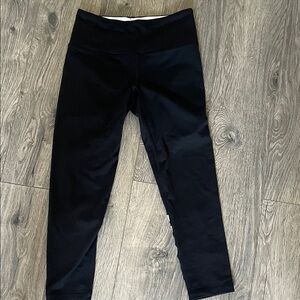 Victoria’s Secret VSX sport capris XS